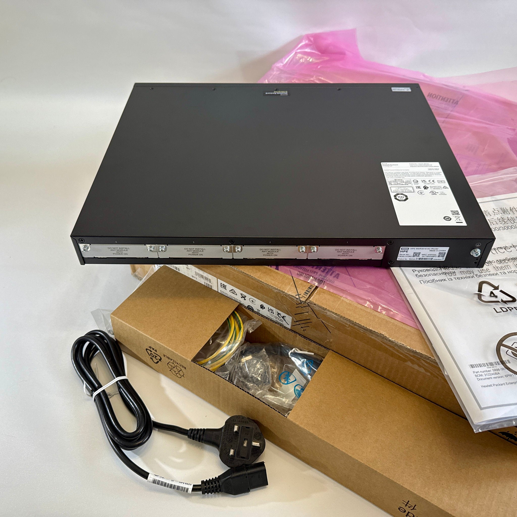 HPE Networking Comware Router AC MSR3016 R8V32A back
