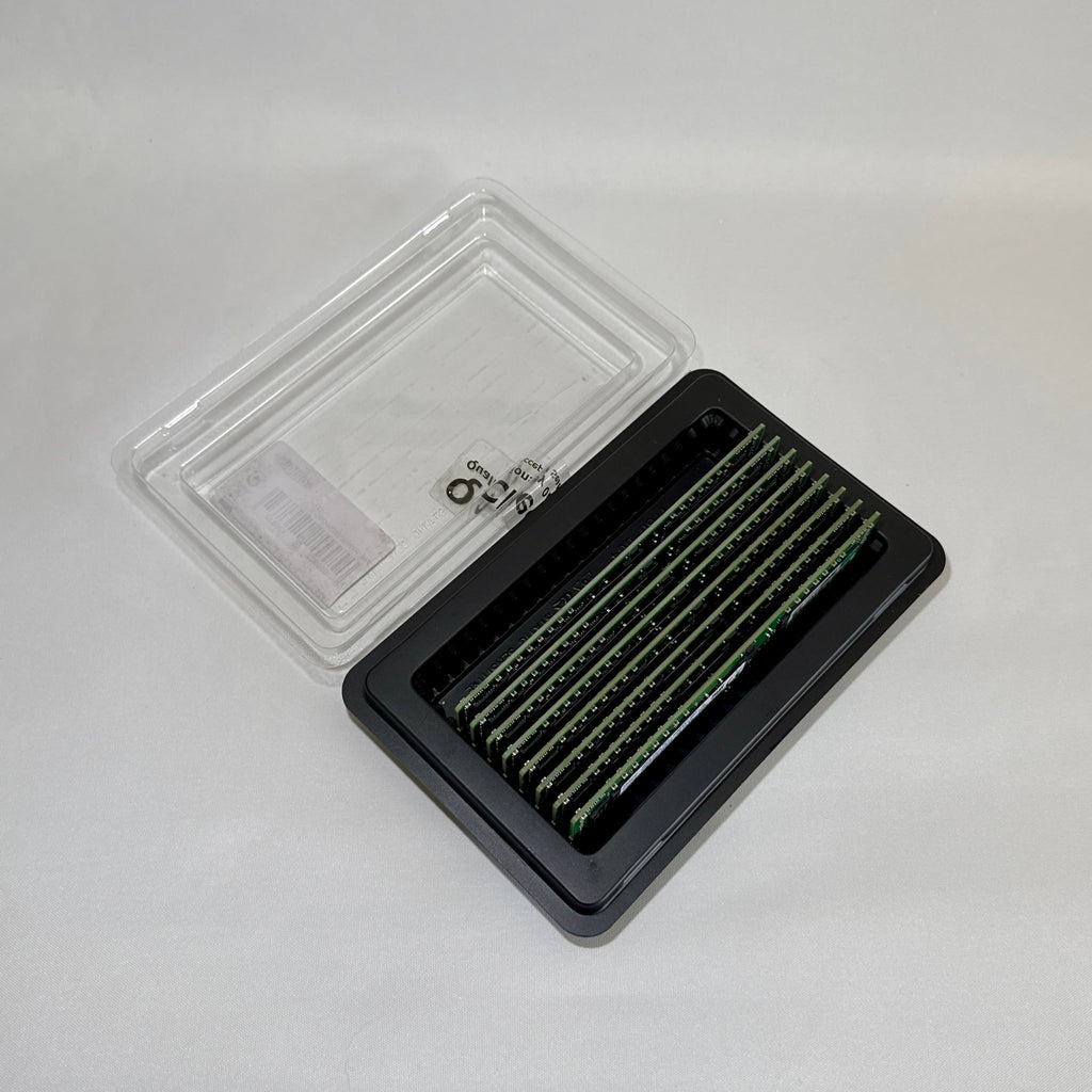 Top view of 8 sticks of SK Hynix 32GB 2Rx4 PC4-32AA DDR4 Registered ECC server memory stick. HMA84GR7DJR4N-XN